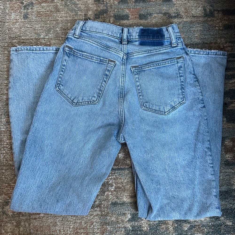 Abercrombie & Fitch The ‘90s Straight Ultra High Rise Curve Love